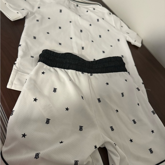 Burberry White Polo Shirt Classic Design - Picture 2 of 3